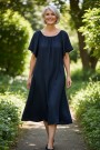 Marine rundhalset viskosekjole thumbnail