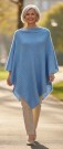 Blå poncho, smale fletter thumbnail