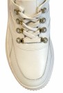 Hvit skinn sneakers thumbnail