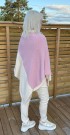 Rosa og creme poncho thumbnail
