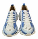 Lyseblå og hvit sneakers thumbnail