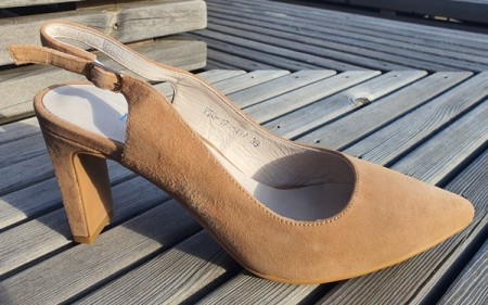 Camel sensket slingback
