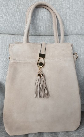 Taupe semsket stående skinnveske