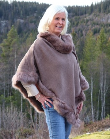 Taupe poncho