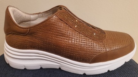 Cognac sneakers med matchende stener