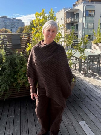 Brun poncho