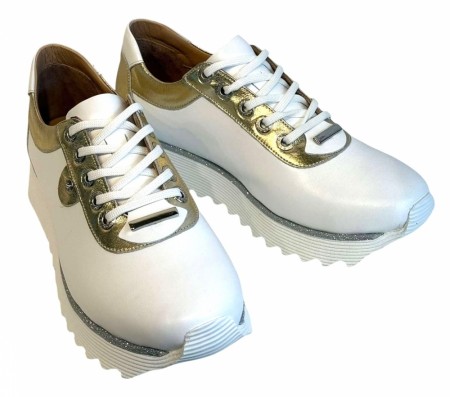 Hvit og gull sneakers