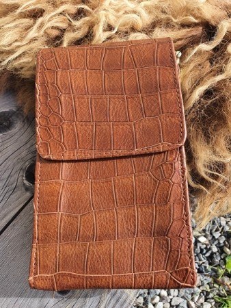 Cognac croco liten skinnveske
